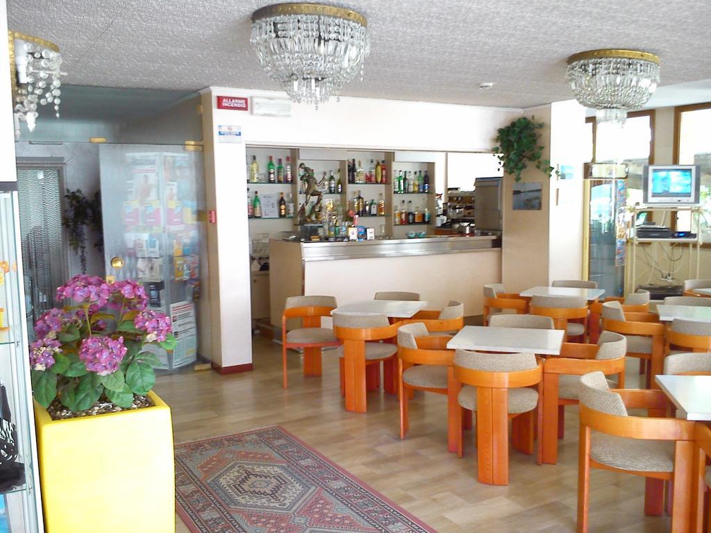 Hotel Darsena Cesena Bagian luar foto