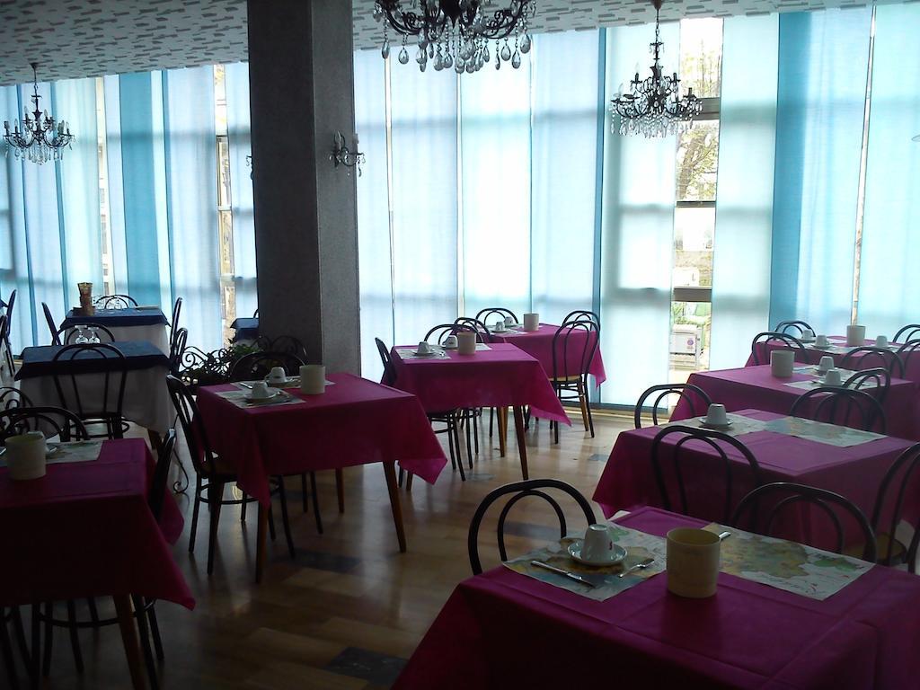 Hotel Darsena Cesena Bagian luar foto