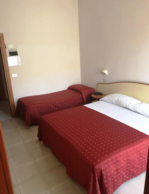 Hotel Darsena Cesena Bagian luar foto