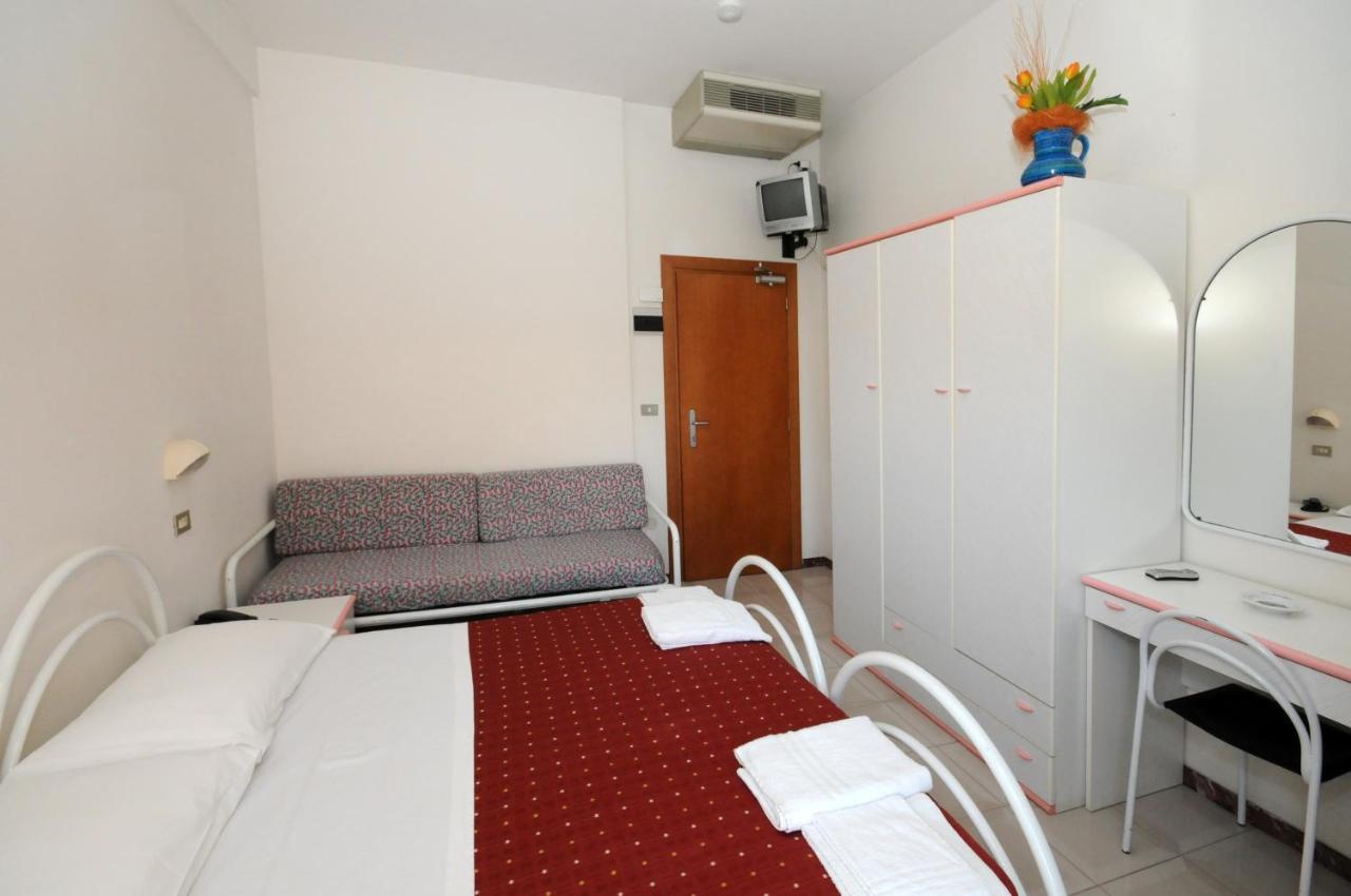 Hotel Darsena Cesena Bagian luar foto