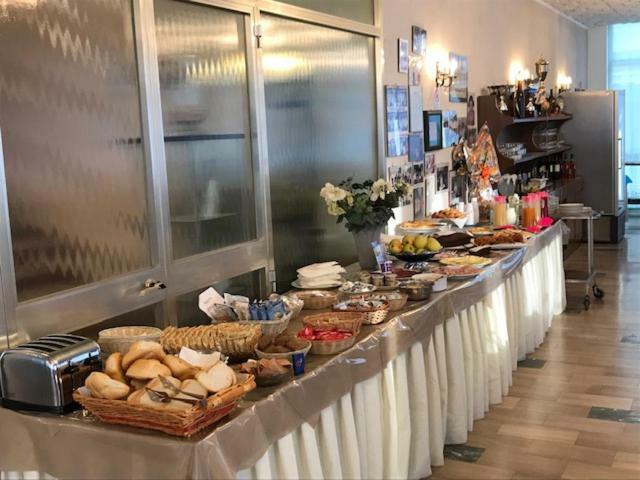 Hotel Darsena Cesena Bagian luar foto